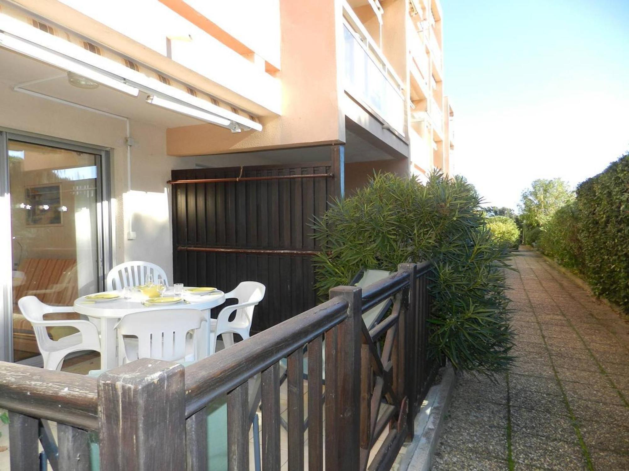 Studio Familial Avec Terrasse, Piscine, Tennis Et Acces Plage - Bormes-Les-Mimosas - Fr-1-251-739 Apartamento Exterior foto