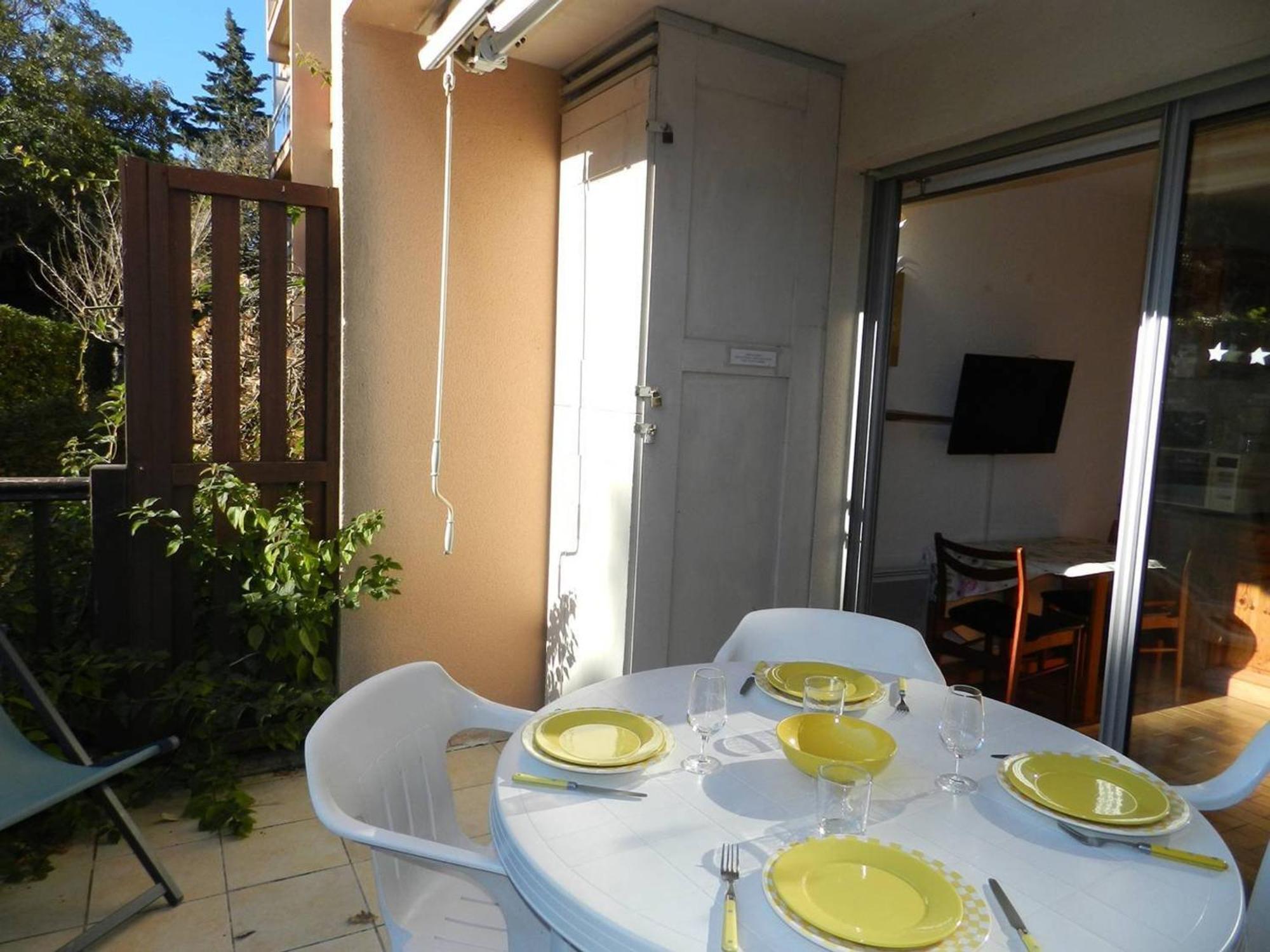 Studio Familial Avec Terrasse, Piscine, Tennis Et Acces Plage - Bormes-Les-Mimosas - Fr-1-251-739 Apartamento Exterior foto